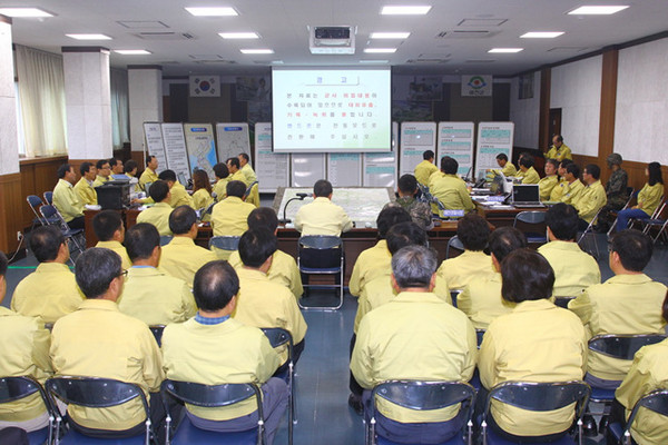 ▲ 경북도 23개 시·군 한반도 안보 위협 철통 방어를 위해 ‘2015 을지연습’을 하고 있다.ⓒ예천군 제공