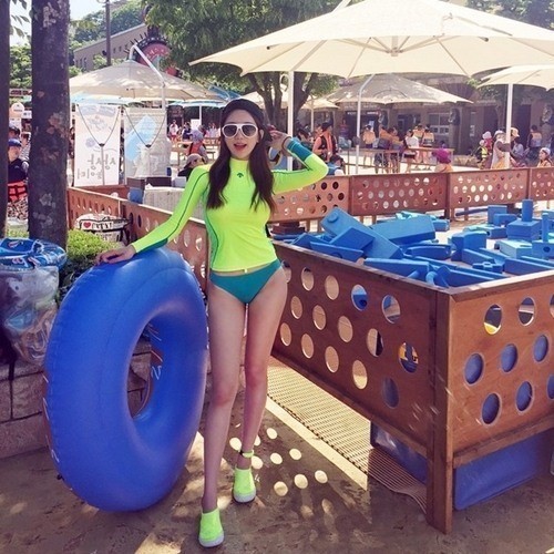 ▲ 롤점검, 예정화 아찔한 섹시비키니 자태 ⓒSNS