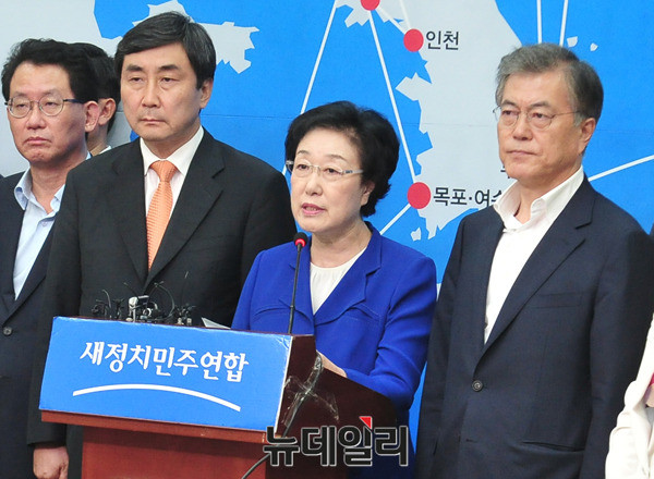 ▲ 불법 정치자금을 받은 혐의로 대법원에서 징역 2년을 확정받은 한명숙 전 총리가 20일 오후 국회 새정치민주연합 당대표회의실에서 입장 발표 기자회견을 하고 있다.ⓒ뉴데일리 이종현 기자