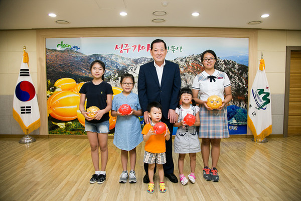 ▲ 월항면 보암리 배선호씨 가족ⓒ성주군 제공