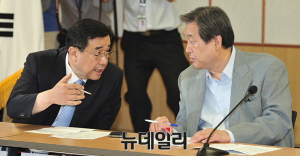 ▲ 김무성 새누리당 대표와 김정훈 정책위의장 ⓒ 뉴데일리 DB