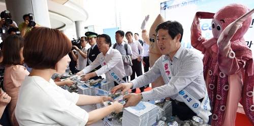 ▲ 유기준 해수부장관과 김임권 수협회장ⓒ