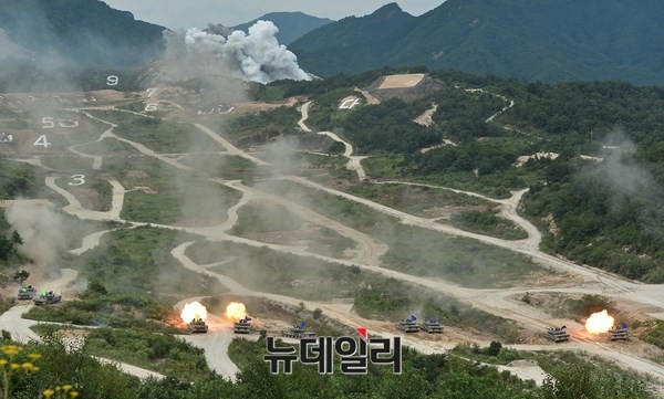 ▲ 2015 통합화력 격멸훈련 모습. ⓒ뉴데일리 정상윤 기자