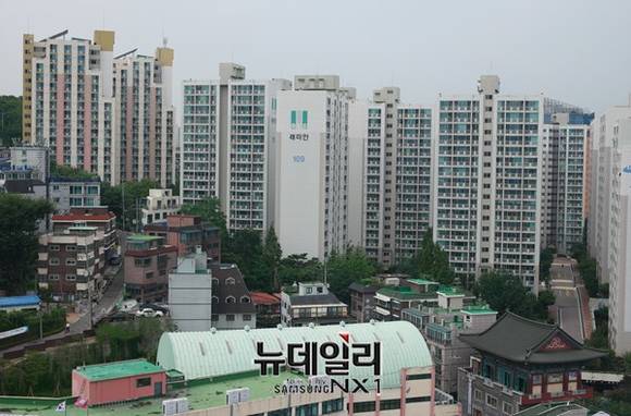▲ 서울 아파트값이 4주 연속 0.09% 상승했다. 사진은 서울의 한 단지 모습.ⓒ뉴데일리