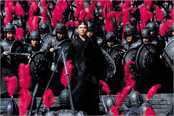2002년 개봉한 중국 영화 '영웅' 가운데 주인공을 둘러싼 진시황제 호위무사들의 모습. ⓒ중국 영화제 공개영상 캡쳐