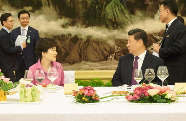 ▲ 박근혜 대통령이 2일 중국 베이징 인민대회당에서 시진핑 주석과 정상회담을 갖고 있다. ⓒ뉴데일리