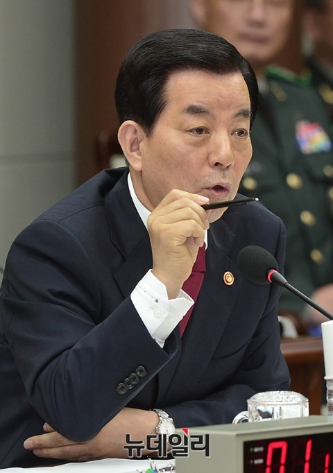 ▲ 10일 2015년도 국회 국방위 국정감사에서 질의하는 의원들 모습.ⓒ뉴데일리 정상윤 사진기자