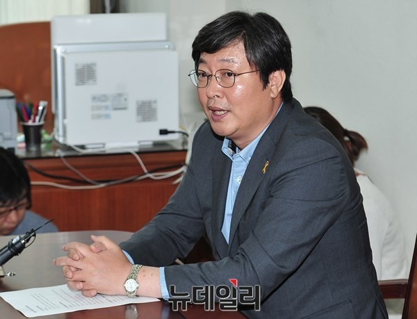 ▲ 국회 법제사법위원회 소속 새정치민주연합 이춘석 의원.ⓒ뉴데일리 이종현 기자