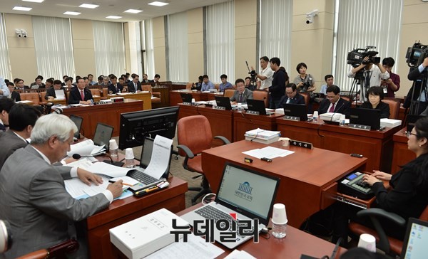 ▲ 병무청 국정감사가 14일 국회에서 열렸다. ⓒ뉴데일리 정상윤 기자