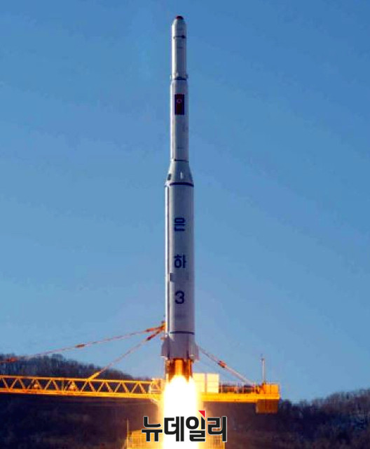 ▲ 북한이 지난 2012년 12월에 발사한 은하3호의 모습. ⓒ뉴데일리DB