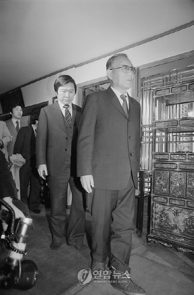 ▲ 윤보선 전 대통령은 1963년 대선에서 박정희 전 대통령에게 석패한 뒤, 유진산 의원 축출 시도 등 당권 장악에 열을 올린 끝에 1967년 대선에 재도전했으나, 오히려 더 큰 표 차이로 졌다. ⓒ연합뉴스 사진DB