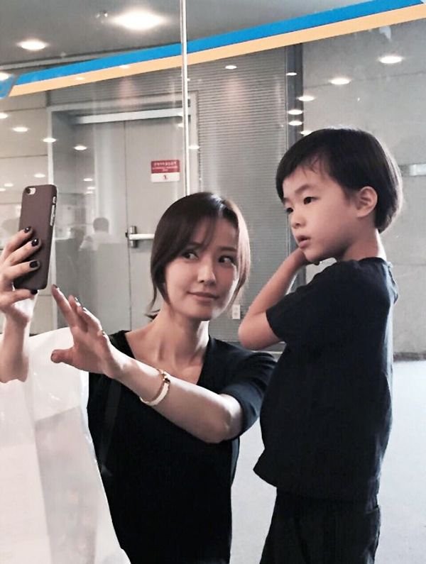 ▲ 손태영 권룩희 군 ⓒ손태영 SNS