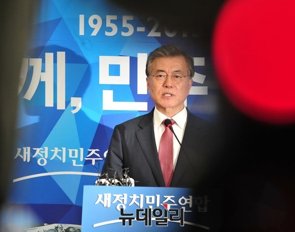 ▲ 조경태 의원이 24일 국회 정론관에서 기자회견을 마치고 기자들의 질문에 답하고 있다.-뉴데일리 이종현 기자