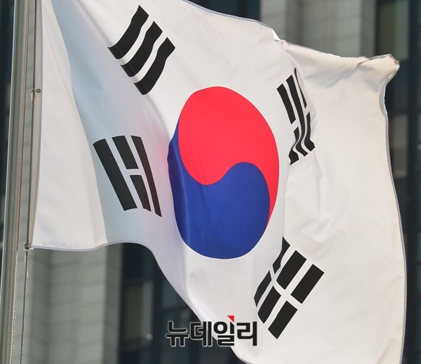 ▲ 게양된 태극기의 모습. ⓒ뉴데일리 정상윤 기자