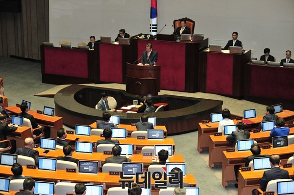 ▲ 새누리당 김무성 대표는 지난 2일 정기국회 대표교섭단체 연설에서 "저는 문재인 대표께 정당민주주의의 완결판, 정치개혁의 요체인 국민공천제 도입을 논의하기 위한 양당 대표회담을 빠른 시일 내에 열 것을 제안한다"고 밝힌 바 있다. ⓒ뉴데일리 이종현 기자