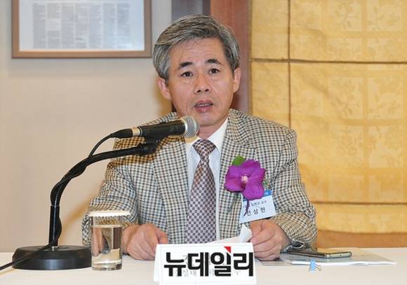 ▲ 전삼현 기업소송연구회장(숭실대 법학과 교수)이 '기업인 배임죄와 세계 법조계의 흐름'을 주제로 발표하고 있다. ⓒ이종현 기자