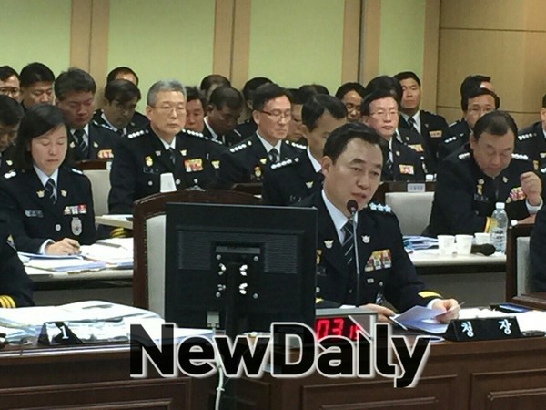 ▲ 5일 열린 안행위 부산경찰청에 대한 국감에서는 서면 실내사격장 총기탈취 사건에 대한 여야의 질타가 봇물을 이뤘다. 답변중인 권기선 청장 ⓒ뉴데일리