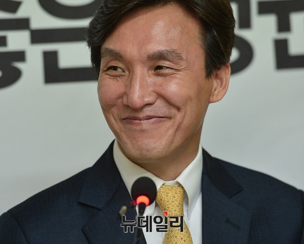 ▲ 민주당 새로운시작위원회의 김민석 의장은 6일 성명을 내고 10·28 재보선에서 새정치민주연합이 호남 공천을 철회할 것을 촉구했다. ⓒ뉴데일리 정상윤 기자