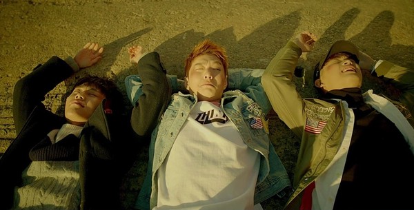 ▲ '집으로 가는길' 뮤직비디오 캡처ⓒ큐브엔터테인먼트