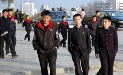 ▲ 북한 고등학교 학생들의 모습 -자료 화면- (구글 이미지)