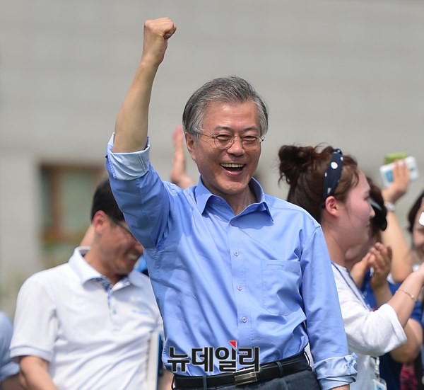 ▲ 선거구획정안의 법정시한 내 국회 정개특위 제출이 불발된 것과 관련해, 비례대표를 한 석도 줄일 수 없다고 고집한 새정치민주연합 문재인 대표(사진)가 결국 국민을 상대로 승리했다는 평이다. ⓒ뉴데일리 정상윤 기자