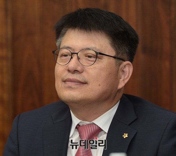 ▲ 성체줄기세포 배양기술에 관해 전세계에서 가장 앞서있다는 평가를 받고 있는 라정찬 박사.ⓒ뉴데일리