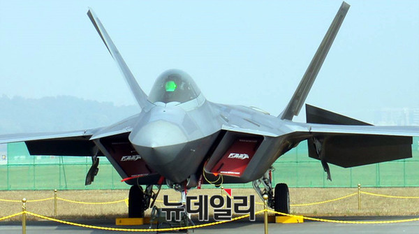 ▲ ADEX 미디어데이에 공개된 미공군 F-22 랩터전투기.ⓒ뉴데일리 순정우 기자