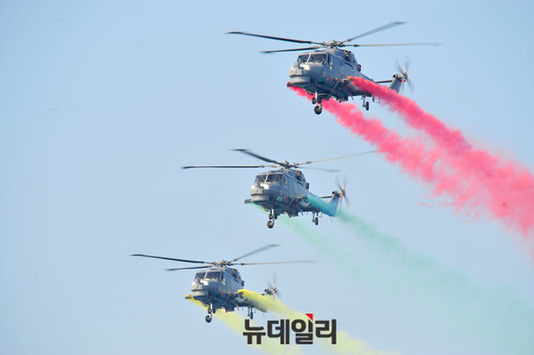 ▲ 링스 편대 비행 ⓒ뉴데일리 오세진 사진기자