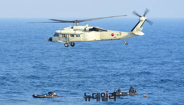 ▲ 항공구조중인 해군 UH-60 ⓒ뉴데일리 오세진 사진기자