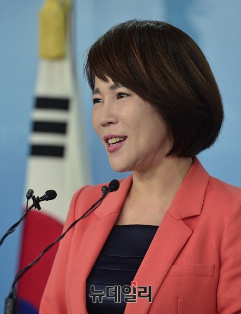 ▲ 새정치민주연합 전현희 전 의원은 지난 7일, 내년 총선에서 서울 강남 을 출마를 선언하면서 문재인 대표의 강남 갑 지역구 출마를 권유했다. ⓒ뉴데일리 이종현 기자