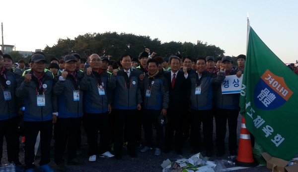 ▲ '제96회 전국체육대회'에서 종합 4위의 성적을 거둔 경남도 선수단ⓒ뉴데일리