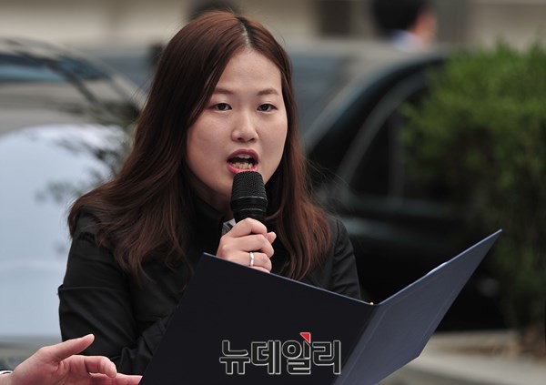 ▲ 모두발언에 나선 좋은나무학교 교사 호민지 씨 ⓒ 뉴데일리 이종현 사진기자