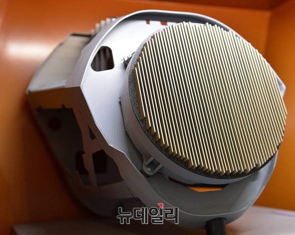 ▲ F-35용 AESA 레이더 모형.ⓒ뉴데일리 정상윤 사진기자