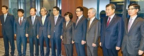 ▲ 가뜩이나 수익이 주는 4분기, 은행들은 구조조정 이슈에 전전긍긍이다 @제공=금감원