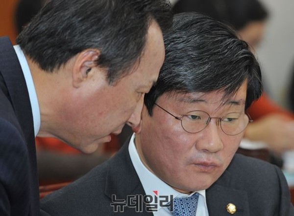 ▲ 새정치민주연합 전해철 의원(오른쪽)ⓒ뉴데일리 이종현 기자