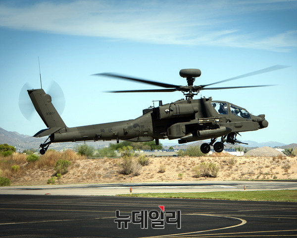 ▲ 태극마크가 달린 AH-64E 아파치 가디언 공격헬기.ⓒ방사청