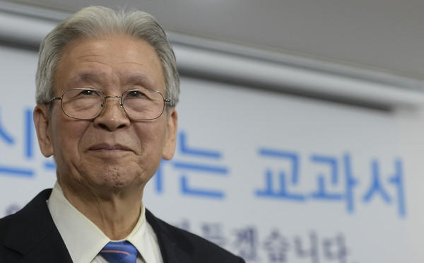 ▲ 국정교과서 대표 집필진 중 한 명인 신형식 이화여대 명예교수. ⓒ뉴시스