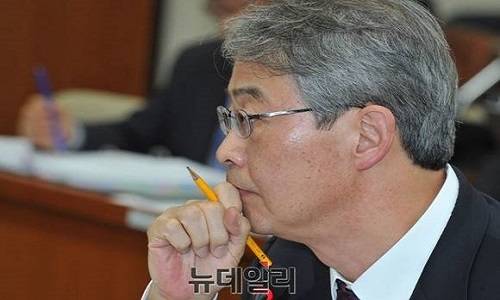 ▲ 임종룡 금융위원장은 '논의중'이라는 말을 되풀이 했다