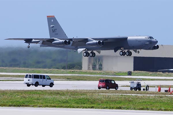 2012년 괌 앤더슨 美공군기지의 B-52H 전략폭격기. 미군은 동아시아 동맹국을 지키기 위해 괌 지역에 전략폭격기를 배치해 놓고 있다. ⓒ괌 앤더슨 기지 홈페이지 공개사진.