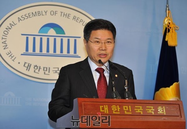 ▲ 새누리당 홍문종 의원. ⓒ뉴데일리 이종현 기자