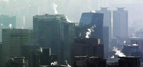 ▲ 1500조 기업부채가 공포스럽다. 구조조정의 칼바람이 부는 이유다.ⓒ연합뉴스