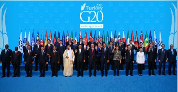 ▲ 지난 15일(현지시간) 업무만찬으로 막을 연 터키 G20 정상회의에 참석한 정상들이 기념사진을 찍었다. ⓒ터키 G20 정상회의 공식 홈페이지.