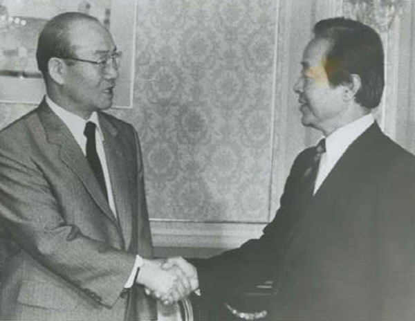 ▲ 김영삼 전 대통령과 전두환 전 대통령. ⓒ뉴시스 사진DB