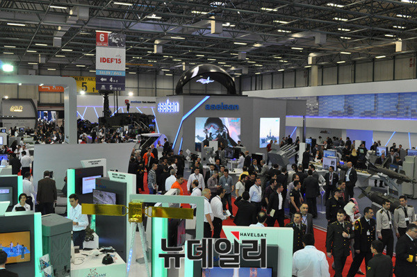 ▲ ▲ 지난 5월 '2015 IDEF(국제군수산업전시회)'가 터키 이스탄불 서부 투얍 컨벤션센터에서 열린 모습. (사진은 해당기사와 상관 없음) ⓒ 국방부 공동취재단 ⓒ뉴데일리