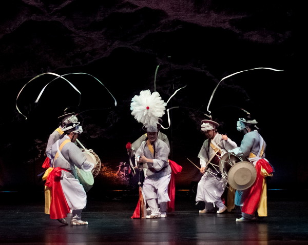 ▲ 사물놀이 '몰개'공연 모습.사진제공=충주시