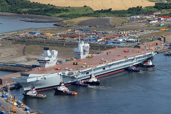 영국 해군의 최신 핵추진 항공모함 '퀸 엘리자베스'호의 건조 당시 모습. 2016년 취역할 예정이다. ⓒ위키피디아 공개사진.