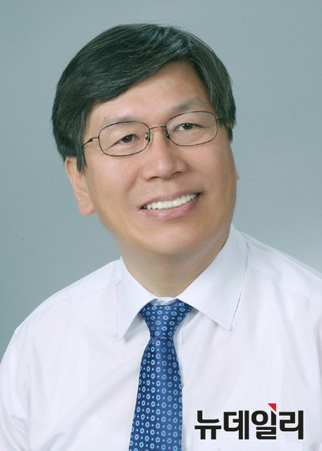 ▲ 달서병 출마를 선언한 이철우 변호사.ⓒ뉴데일리