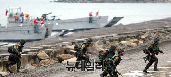 ▲ 상륙훈련하는 중국인민해방군 해병대. ⓒ discovermilitary.com