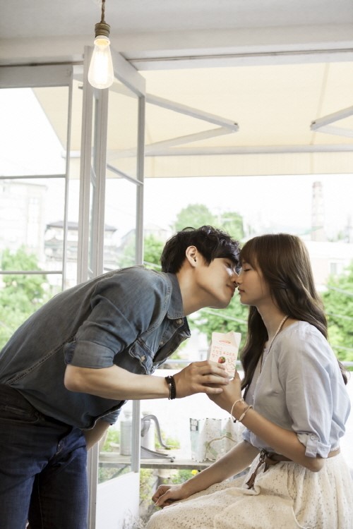 ▲ 강하늘 하연수 ⓒBH엔터테인먼트 제공