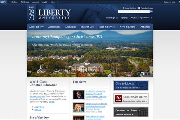 ▲ 학내 연설 중 총장이 